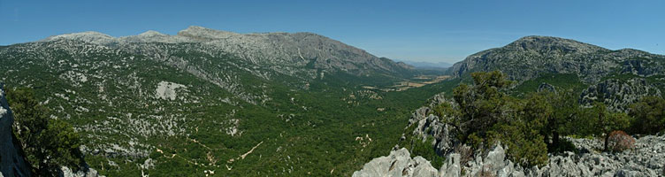 Oliena, panorama Lanaittu visto da Tiscali